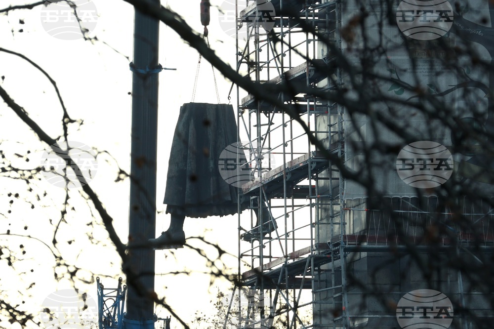 Паметник на съветската армия - демонтаж