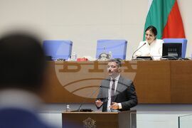 Парламент - извънредно заседание