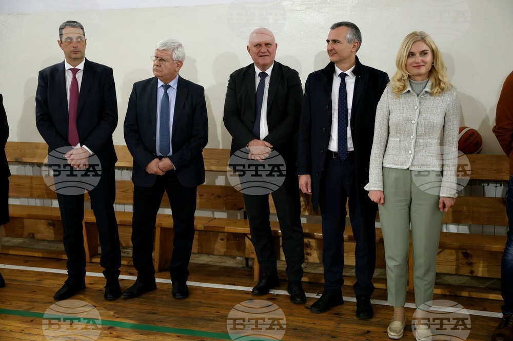 СУ „Акад. Никола Обрешков“ - министри - посещение