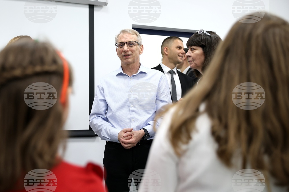 СУ „Акад. Никола Обрешков“ - министри - посещение