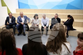 СУ „Акад. Никола Обрешков“ - министри - посещение