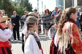 Румъния - Илияна Йотова - Винга - църква „Св. Троица“ - парад