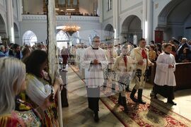Румъния - Винга - църква „Св. Троица“ - литургия