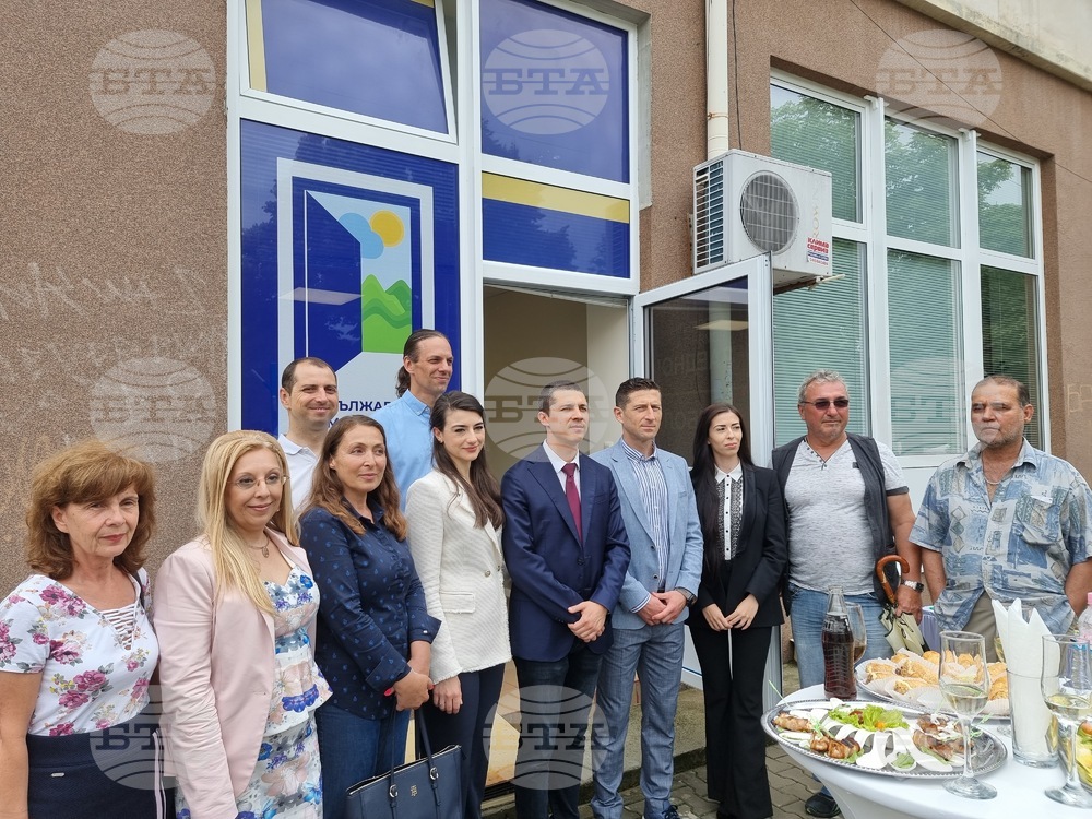 Готови сме за нови избори, но преди това ще направим всичко възможно да не се стигне до такъв развой, заяви в Ямбол Лена Бориславова