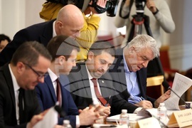 Парламент - Комисия по бюджет и финанси - заседание