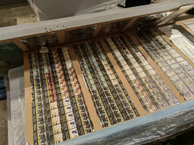 Агенция „Митници“: Над 200 000 къса цигари в кухини на врати откриха митническите служители на МП Лесово