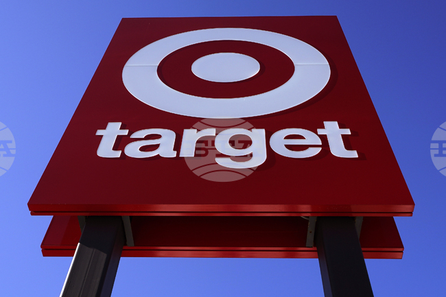 Американската верига за търговия на дребно „Таргет“ намалява цените на 3000 артикула за всекидневна употреба за празничния сезон