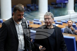 Парламент - извънредно заседание