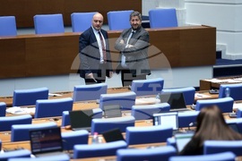 Парламент - извънредно заседание