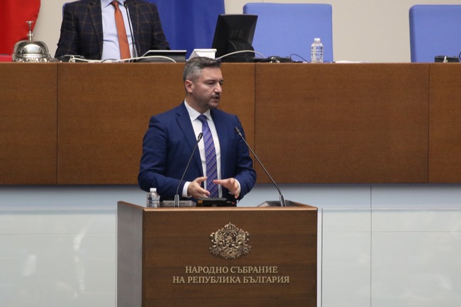 БСП: Допускането на народни представители с двойно гражданство е предателство към държавния суверенитет