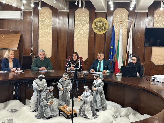 В Община Русе представиха резултатите от проекта за подобряване качеството на атмосферния въздух чрез доставка на електрически автобуси и тролейбуси