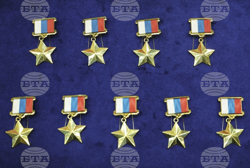 Руският министър на отбраната инспектира групата войски "Восток" и връчи военни отличия 