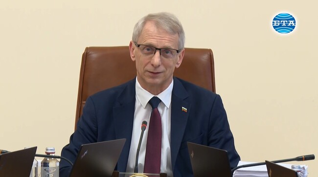 Промените в Конституцията, бюджетът, политиките, свързани с добрите знаци за Шенген, ни дават увереност, че усилията ни водят към успех, каза премиерът акад. Николай Денков