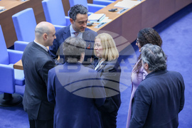 Парламент - заседание