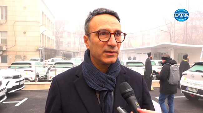 Ценността на електромобилите е най-видима именно в гъстонаселените градски райони, каза кметът на район “Средец” Трайчо Трайков при освещаването на новите електромобили на БТА