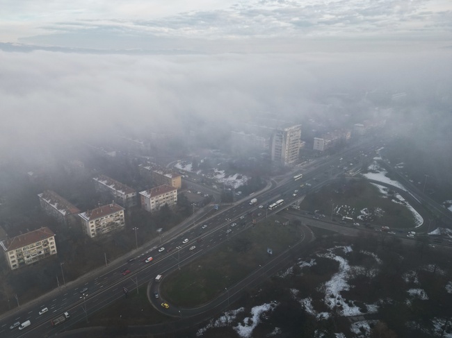 Нови терени за преместване на станции за измерване на въздуха от „Павлово“ и „Младост“ поискаха от МОСВ