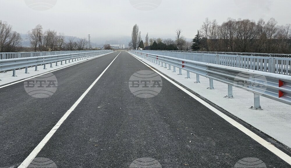 АПИ: Завърши изграждането на новия мост над р. Струма при село Покровник