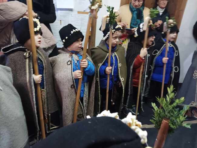 Регионален исторически музей – Търговище: Коледарчета наричаха за здраве и късмет в музея