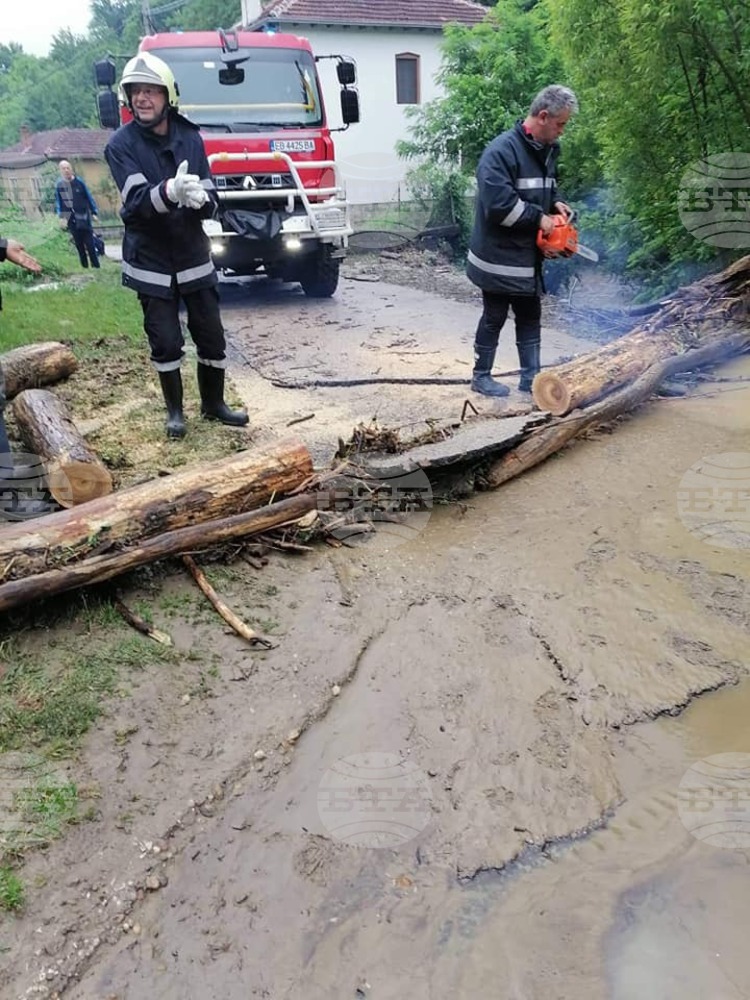 Кметът на Трявна Силвия Кръстева свика днес общинския оперативен щаб за анализиране на щетите след вчерашните порои
