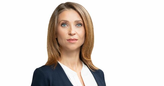 Искра Михайлова: От сглобката сипят обиди и закани от трибуната на Народното събрание