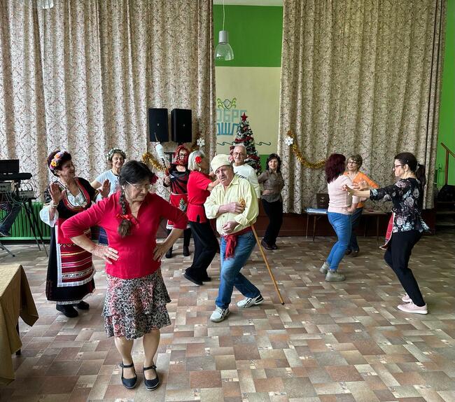 Община Русе: Пенсионерски клуб „Възраждане“ отпразнува 50 г. от своето създаване