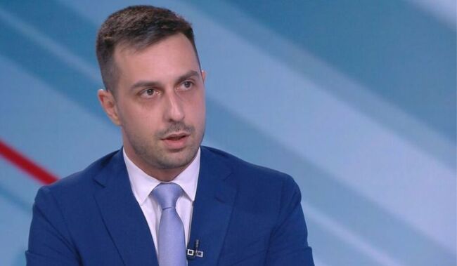 Деян Николов от "Възраждане": Хората са ни изпратили в СОС, за да се борим с корупцията и мафията