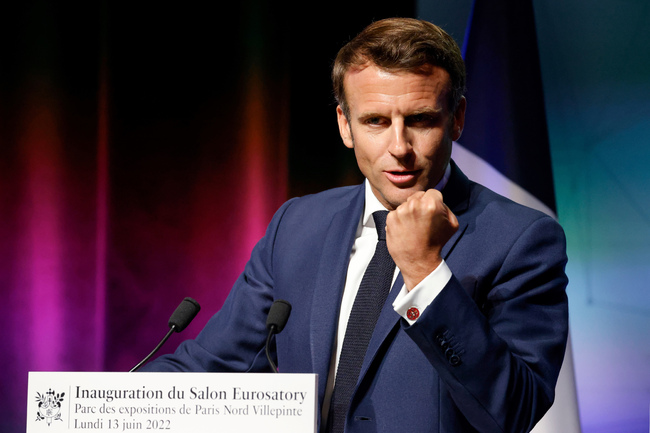 Френският президент Макрон призовава за "много по-силна" европейска отбранителна промишленост