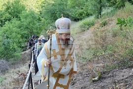 Алфатар - скални манастири - Света Божествена архиерейска литургия