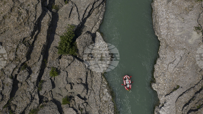 АТА: Приключение с каяк по река Вьоса – последната дива река в Европа