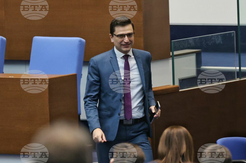 В своя декларация „Продължаваме промяната – Демократична България“ отхвърлиха обвиненията на „Има такъв народ“, свързани с хазартните такси