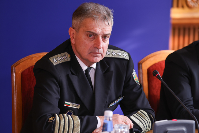 „Анализ на състоянието и подготовката на Въоръжените сили през 2023 г.“ ще представи утре началникът на отбраната адмирал Емил Ефтимов
