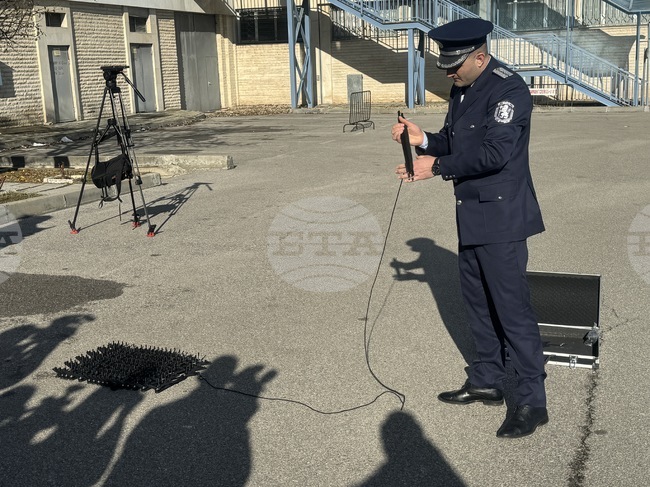 Полиция - принудително спиране - помощни средства