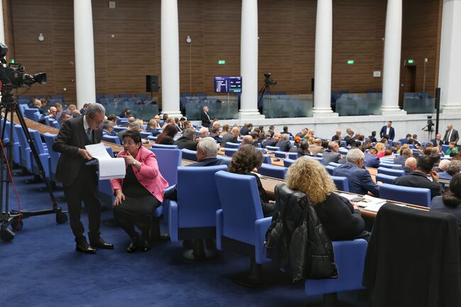 Народното събрание въведе компенсация за електроенергията, заплащана от детски градини, училища, храмове