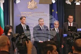 Парламент - ГЕРБ-СДС,  ДПС и ПП-ДБ - детска болница - депутати - пресконференция