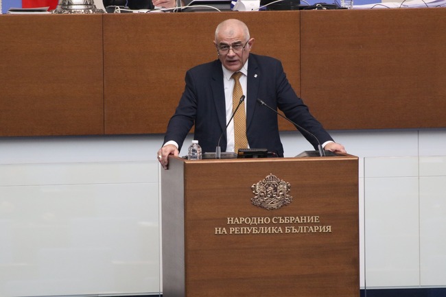 БСП с предложения за увеличение на семейните помощи и данъчните облекчения за деца в Бюджет 2024