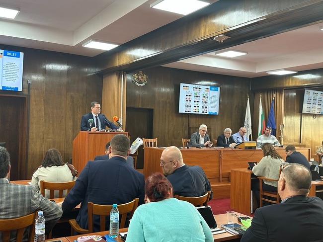 Общинският съвет гласува увеличение на данъците и ново зониране на Русе
