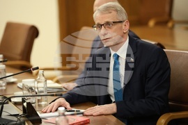 Министерски съвет - Николай Денков - български творци и интелектуалци - среща