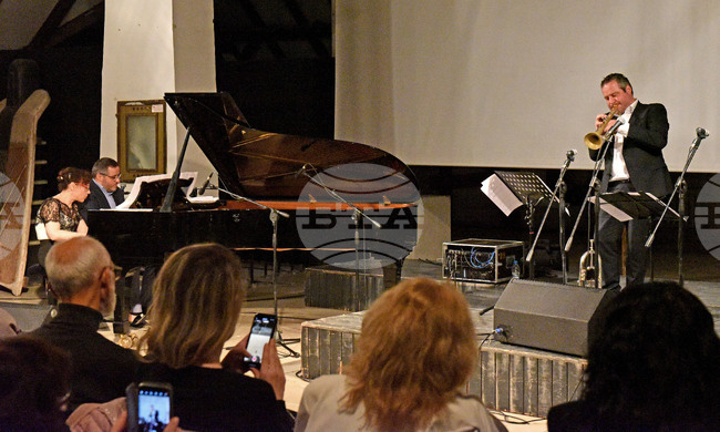 Варна - Кино-музикална вечер с фамилия Владигерови