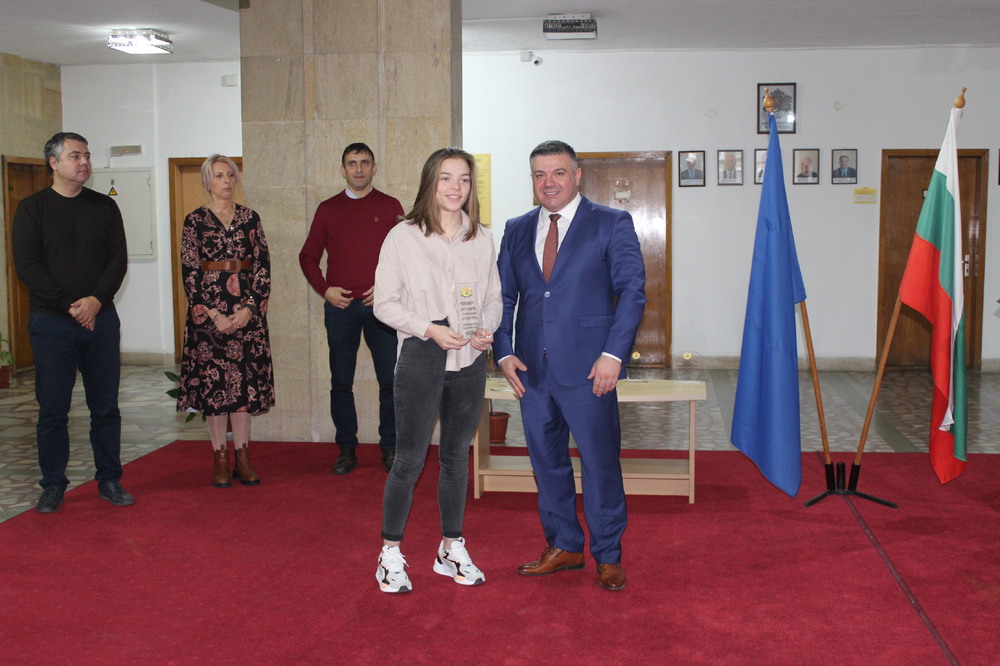 Областна администрация Разград за 22-ра поредна година проведе официална церемония за награждаване на отличените спортисти през 2023 година в област Разград