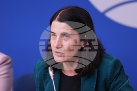 Национален пресклуб на БТА-София - деца - бежанци - пресконференция  - Мариана Тошева