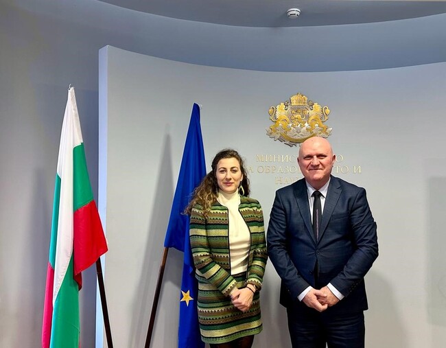 МОН: 14 000 ученици ще развият практически умения в нов образователен проект