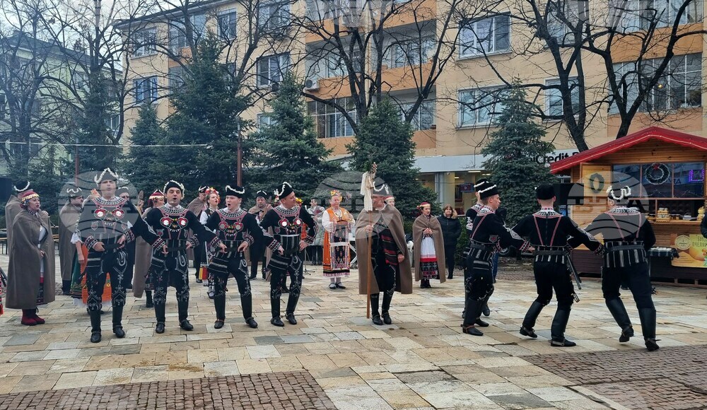 Търговище - ансамбъл „Мизия“ - коледно настроение
