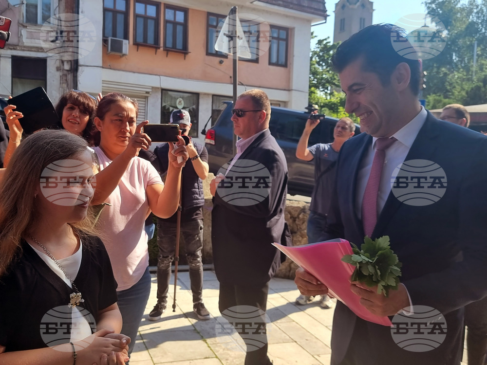PM Petkov Travels to Baku to Confirm Quantities of Azeri Gas for Bulgaria