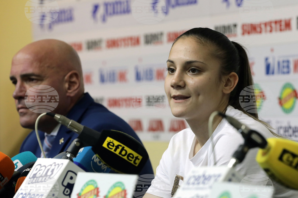 Пресклуб България - Ивет Горанова - пресконференция