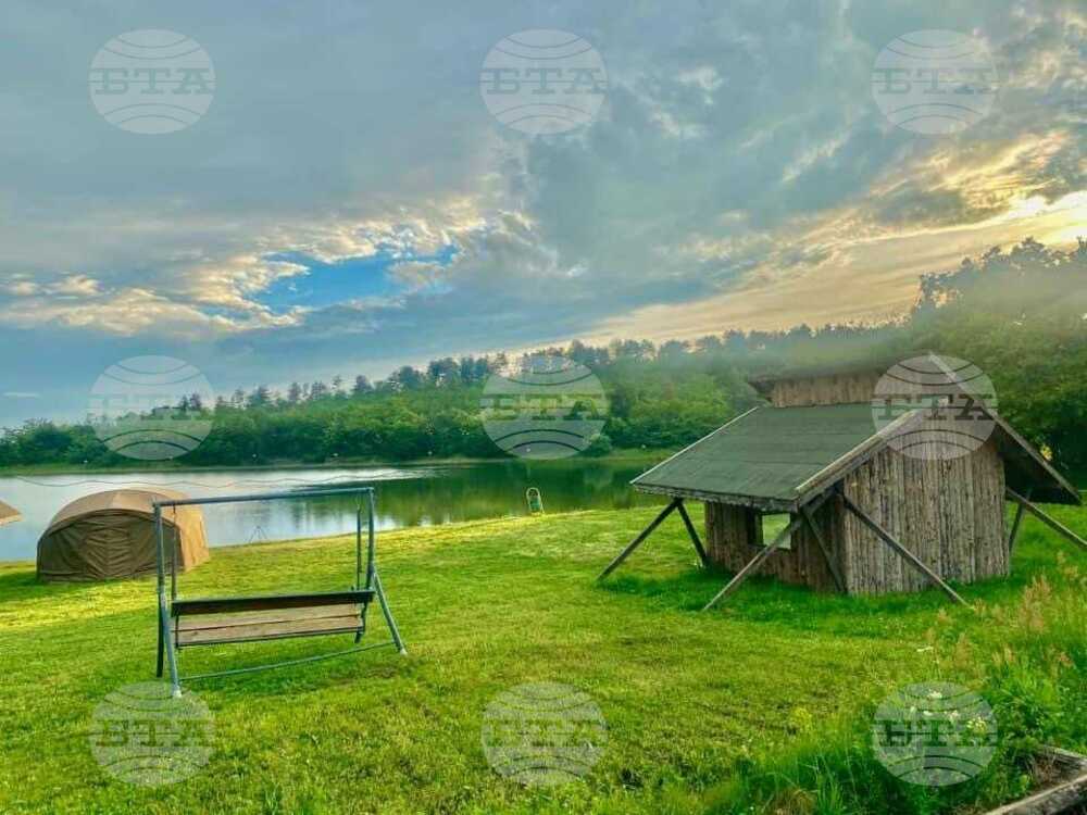 Деца показаха във фотоконскурс на социалното министерство света, който им носи усмивки
