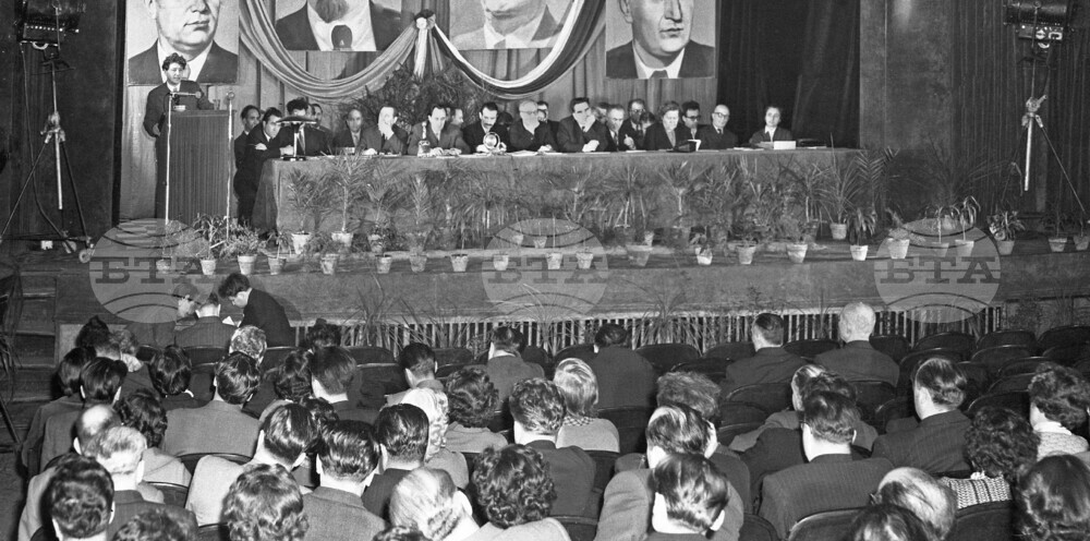 На 24 декември 1944 г. е учреден Съюз на журналистите в България