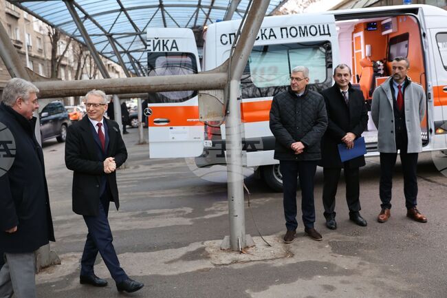 Спешна медицинска помощ - линейки с повишена проходимост