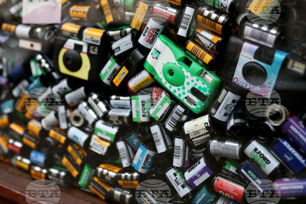 Взеха ли хляба „умните телефони“ на професионалните фотографи и на какво учи фотографията, попитахме двама майстори на обектива