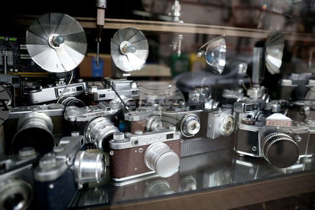 Взеха ли хляба „умните телефони“ на професионалните фотографи и на какво учи фотографията, попитахме двама майстори на обектива