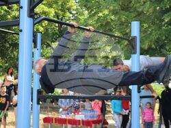 Йордан Йовчев, кметът Илко Стоянов и Александър Личев откриха новоизградена стрийт фитнес площадка в Благоевград